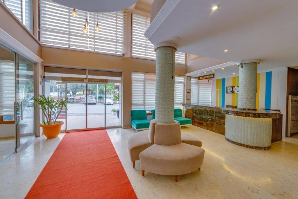 קוסדסי The View City Hotel מראה חיצוני תמונה